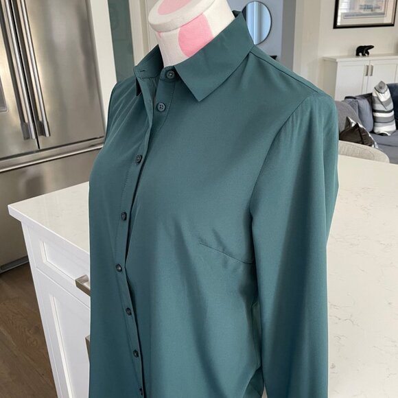 RW&CO. Button Down Long Sleeve Polyester Jersey Shirt Green Sz XS NWT - Picture 2 of 13